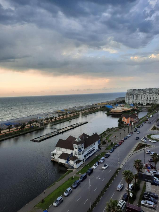 The Best Beach Aparthotel Orbi City Batumi Exterior photo